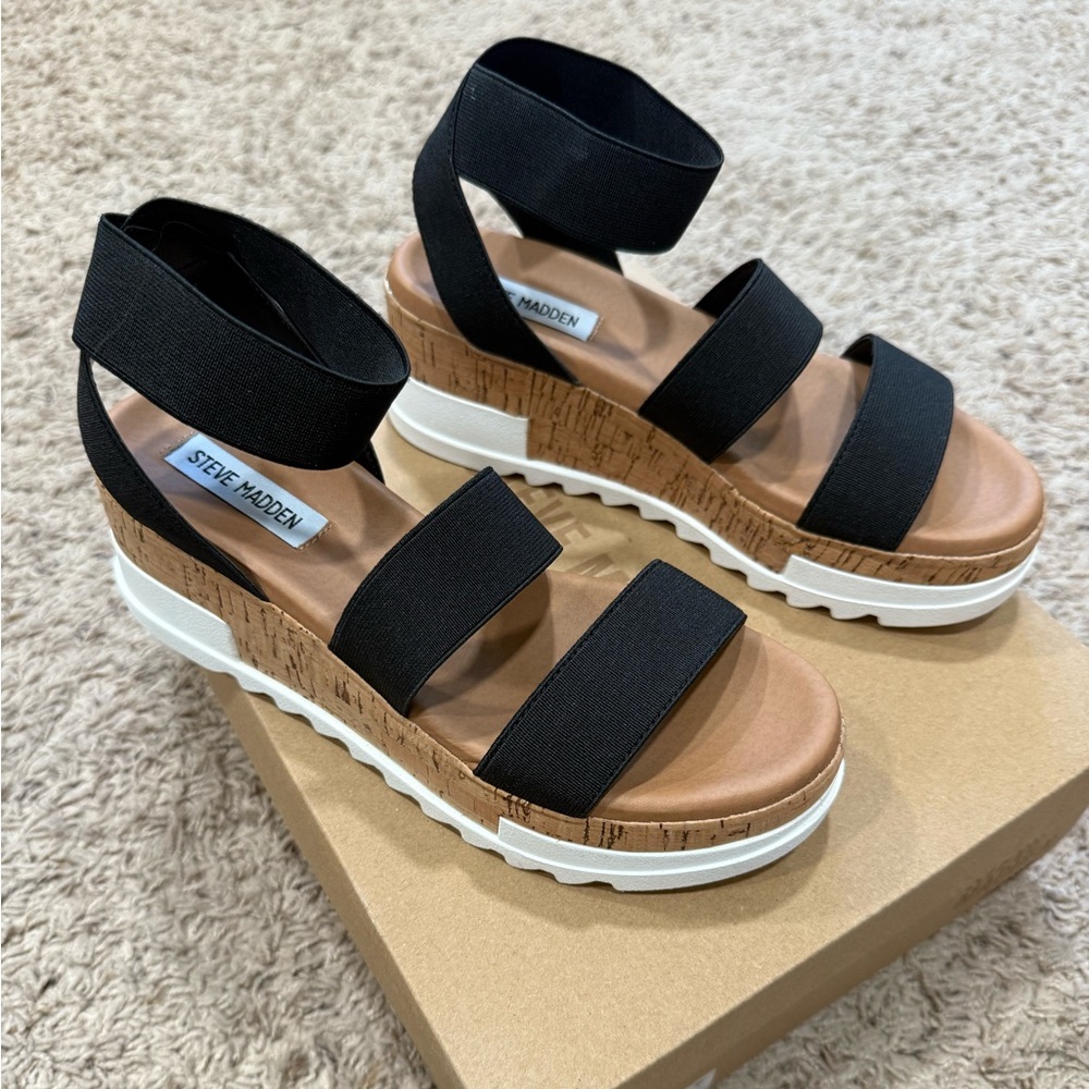 Steve Madden Black and Tan Platform Sandals